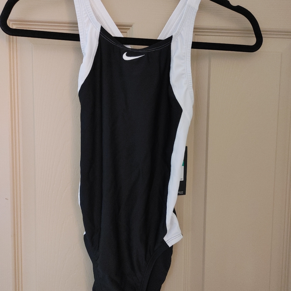 NEW Nike 1-Pc. Racerback Swimsuit Black & White Size 30 $60